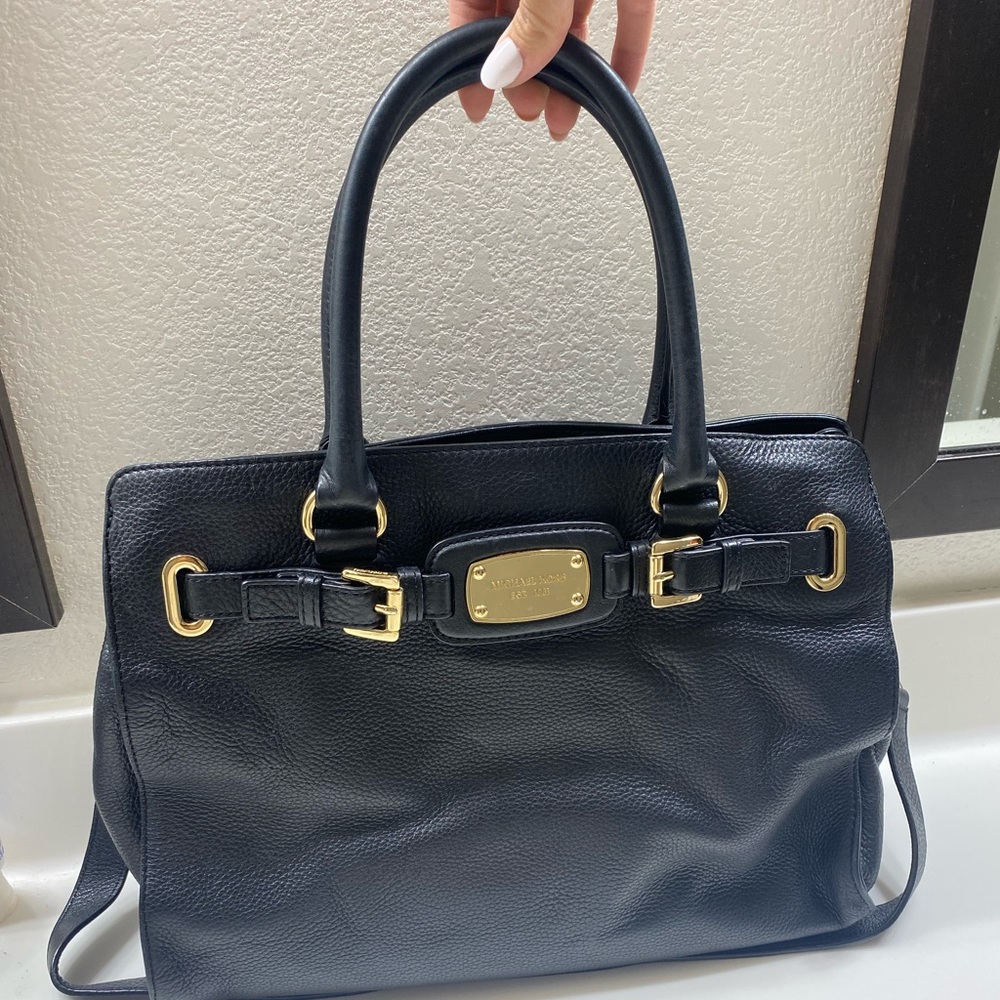 Black Michael Kors Purse w Chain